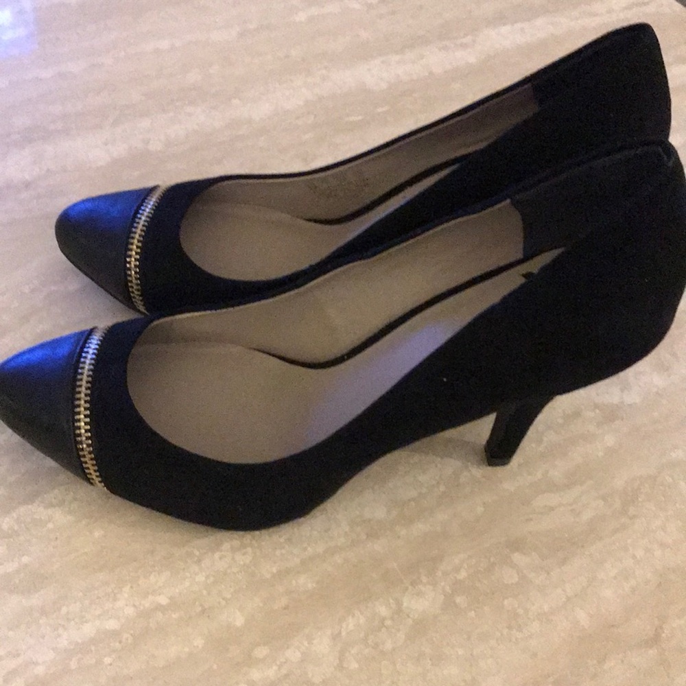 Fergalicious black suede heels - Picture 3 of 4